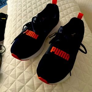 Puma sneakers Navy blue orange and white